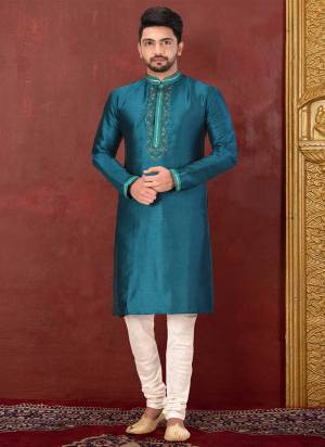 For A Festive Wear,Grab These Readymade Kurta With Chudidar Payjama Pair in Fine Colored.These Kurta Are Royal Silk Mulbury And Chudidar Are Fabricated on Dupion Silk Pair.Its Beautified With Jardosi And Machine Hand Work .