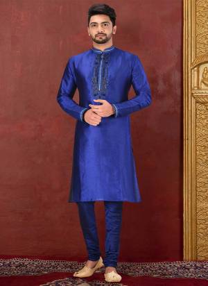 For A Festive Wear,Grab These Readymade Kurta With Chudidar Payjama Pair in Fine Colored.These Kurta Are Royal Silk Mulbury And Chudidar Are Fabricated on Dupion Silk Pair.Its Beautified With Jardosi And Machine Hand Work .