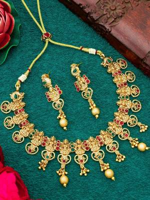 Grab These Beautifil Gold Colored Necklace.These Necklace is Come Copper Material And Beautified With Temple Work.