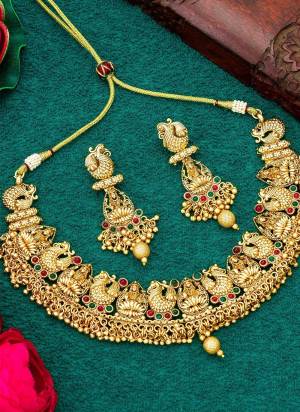 Grab These Beautifil Gold Colored Necklace.These Necklace is Come Copper Material And Beautified With Temple Work.