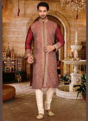 For A Festive Wear,Grab These Readymade Kurta With Chudidar Payjama Pair in Fine Colored.These Kurta Are Dupoin Silk And Chudidar Are Fabricated on Cotton Silk Pair.Its Beautified With Heavy Designer Embroidery Work .