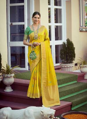 Attrective These Party Wear Saree in Fine Colored.These Saree And Blouse is Fabricated On Art Silk.Its Beautified With Heavy Weaving Meenakari Designer.