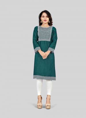 Attrective Looking These Beautiful Looking Readymade Long Kurti.These Kurti is Fabricated On Rayon.Its Beautified With Designer Embroidery Work.