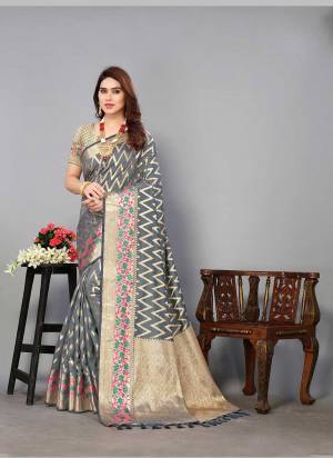 Attrective This Wedding Partywear Saree Paired With Blouse.This Saree And Blouse Are Soft Silk Based Fabric With Weaving Jacquard Rich Pallu Designer. Buy This Pretty Saree Now.