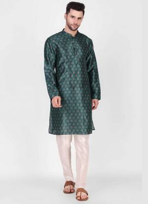 For A Festive Wear,Grab These Readymade Kurta With Chudidar Payjama Pair in Fine Colored.These Kurta And Chudidar Are Art Silk Fabricated on Pair.Its Beautified With Designer Printed .