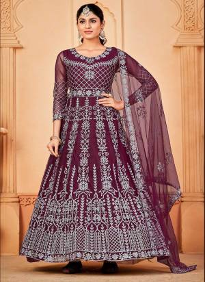 Grab These Anarkali Suit in Fine Colored Pair With Bottom And Dupatta.These Top Are Net And Dupatta Are Fabricated On Net Pair With Santoon Bottom.Its Beautified With Heavy Designer Embroidery Work.