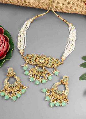 Grab These Beautifil Fine Colored Necklace.These Necklace is Come Alloy Material And Beautified With Patwa Work.