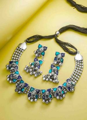 Grab These Beautifil Silver Colored Necklace.These Necklace is Come Oxidized Material And Beautified With Floral Work.