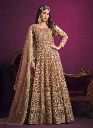 Grab These Anarkali Suit in Fine Colored Pair With Bottom And Dupatta.These Top Are Net And Dupatta Are Fabricated On Net Pair With Santoon Bottom.Its Beautified With Santoon Inner.Its Beautified With Heavy Designer Sequance Embroidery Work.