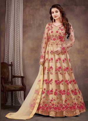 For A Designer Look,Grab These Anarkali Suit in Fine Colored.These Top With Dupatta Are Fabricated On Soft Net Pair With Soft Shining Silk Bottom And Innr.Its Beautified With Designer Heavy Embroidery,Hand Work.