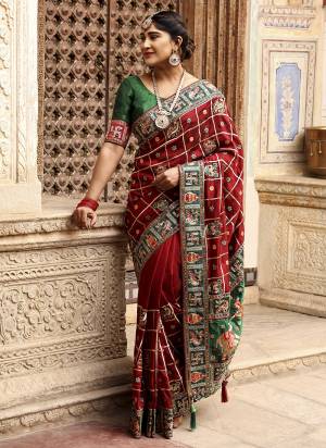 Grab These Festive Wear Saree in Fine Colored.These Saree is Fabricated On Soft Silk Pair With Satin Silk Blouse.Its Beautified With Heavy Designer Embroidery,Diamond Work.