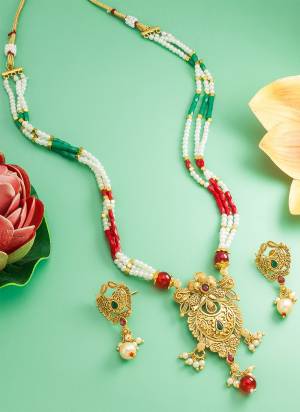 Grab These Beautifil Multy Colored Necklace.These Necklace is Come Alloy Material And Beautified With Kundan Heavy Pearl Work.