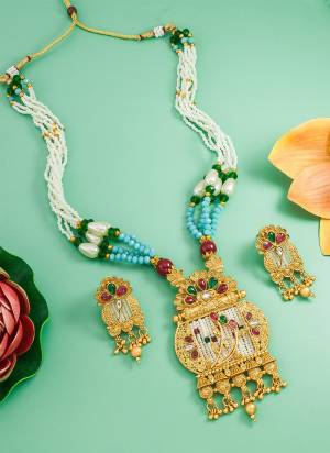 Grab These Beautifil Multy Colored Necklace.These Necklace is Come Alloy Material And Beautified With Kundan Heavy Pearl Work.