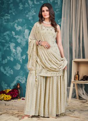 Attrective These Readymade Sharara Suit in Fine Colored Pair With Bottom And Dupatta.These Top Are Georgette And Dupatta Are Fabricated On Georgette Pair With Georgette Bottom.Its Beautified With Heavy Designer Sequance,Thread Embroidery Work.