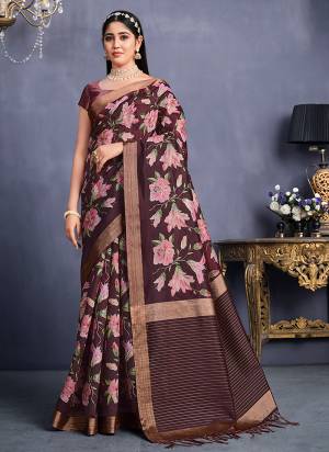 Look Attrective These Designer Party Wear Saree in Fine Colored.These Saree Are Tussar Silk And Blouse Brocade is Fabricated.Its Beautified Designer Printed With Sequance Embroidery Work.