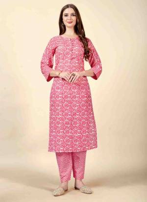 Grab These Beautiful Looking Readymade Kurti With Bottom.These Dress is Fabricated On Cotton Top And Bottom.Its Beautified With Designer Printed.