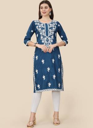 Attrective Looking These Beautiful Looking Readymade Long Kurti.These Kurti is Fabricated On Soft Chinon Silk.Its Beautified With Designer Thread Embroidery Work.