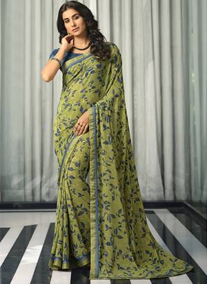 Garb These Party Wear Saree in Fine Colored.These Saree Are Georgette And Blouse is Fabricated On Malai Silk.Its Beautified With Designer Printed With Work Lace Border.