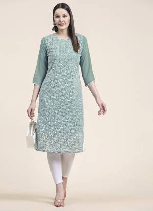 Attrective These Beautiful Looking Readymade Long Kurti.These Kurti is Fabricated On Georgette.Its Beautified With Designer Thread Embroidery Work.