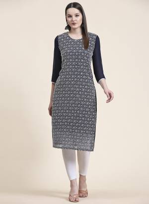 Attrective These Beautiful Looking Readymade Long Kurti.These Kurti is Fabricated On Georgette.Its Beautified With Designer Thread Embroidery Work.