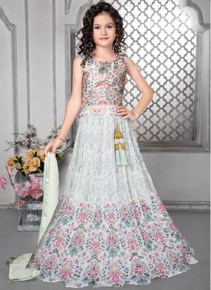 For A Designer Look,Grab These Kidswear Readymade Lehenga Choli in Fine Colored.These Choli Are Fabricated On Banglori Pair With Faux Georgette Lehenga And Dupatta.Its Beautified With Designer Digital Printed With Crush Effected.