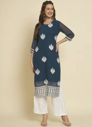 Attrective These Beautiful Looking Readymade Long Kurti.These Kurti is Fabricated On Georgette.Its Beautified With Designer Thread Embroidery Work.