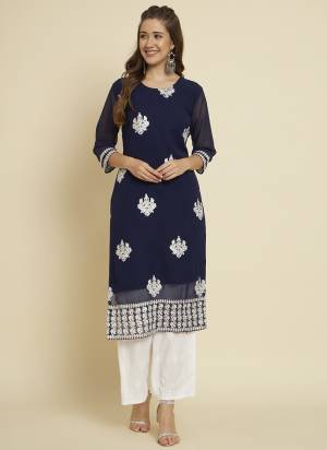 Attrective These Beautiful Looking Readymade Long Kurti.These Kurti is Fabricated On Georgette.Its Beautified With Designer Thread Embroidery Work.