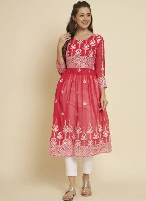 Attrective These Beautiful Looking Readymade Long Kurti.These Kurti is Fabricated On Georgette.Its Beautified With Designer Thread Embroidery Work.