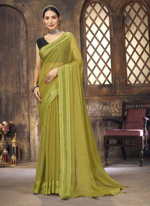 Grab These Party Wear Saree in Fine Colored Pair With Blouse.These Saree Are Simmar and Blouse Are Art Silk Fabricated.Its Beautified With Wevon Designer Patta With Sequance Work Blouse.