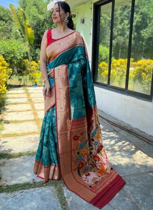 Attrective These Party Wear Paithani Saree With Contrast Blouse in Fine Colored.These Saree And Blouse is Fabricated On Soft Silk.Its Beautified With Weavon Paithani Designer.