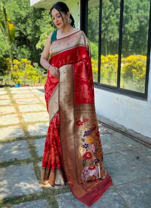 Attrective These Party Wear Paithani Saree With Contrast Blouse in Fine Colored.These Saree And Blouse is Fabricated On Soft Silk.Its Beautified With Weavon Paithani Designer.