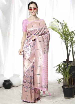 Garb These Party Wear Saree in Fine Colored.These Saree And Blouse is Fabricated On Banarasi Soft Silk.Its Beautified With Weaving Fancy Meena Jari Designer.