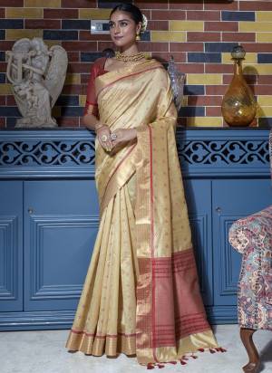 Garb These Party Wear Saree in Fine Colored.These Saree And Blouse is Fabricated On Tussar Silk.Its Beautified With Weaving Bandhni Style Designer.