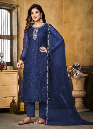 Grab These Suit in Fine Colored Pair With Bottom And Dupatta.These Top Are Net And Dupatta Are Fabricated On Net Pair With Santoon Bottom.Its Beautified With Santoon Inner.Its Beautified With Designer Heavy Embroidery Work.