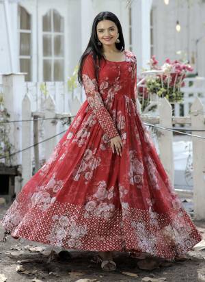 Garb These Beautiful Looking Readymade Gown.These Gown is Fabricated On Faux Georgette.Its Beautified With Designer Digital Printed With Embroidery Work.