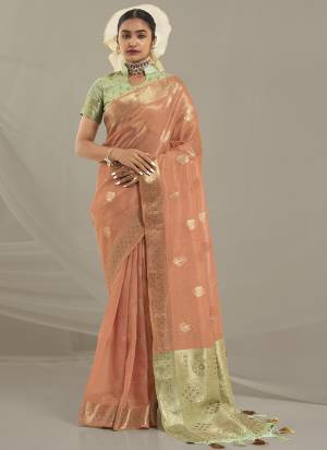 Garb These Party Wear Saree in Fine Colored.These Saree And Blouse is Fabricated On Banarasi Silk Pair.Its Beautified With Weavon Designer.