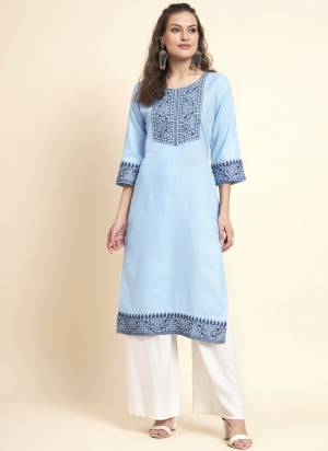 Attrective Looking These Beautiful Looking Readymade Long Kurti.These Kurti is Fabricated On Cotton.Its Beautified With Designer Chikankari Sequance Embroidery Work.