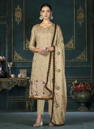 Attrective These Suit in Fine Colored Pair With Bottom And Dupatta.These Top Are Modal Chanderi And Dupatta Are Fabricated On Naznin Pair With Santoon Bottom.Its Beautified With Santoon Inner.Its Beautified With Designer Printed With Embroidery Work.