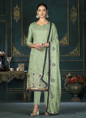 Attrective These Suit in Fine Colored Pair With Bottom And Dupatta.These Top Are Modal Chanderi And Dupatta Are Fabricated On Naznin Pair With Santoon Bottom.Its Beautified With Santoon Inner.Its Beautified With Designer Printed With Embroidery Work.