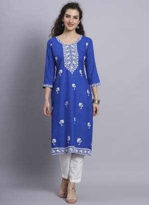 Grab These Beautiful Looking Readymade Long Kurti.These Kurti is Fabricated On Rayon.