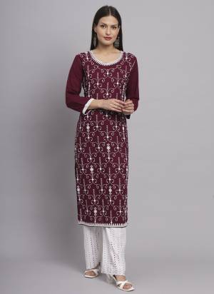 Grab These Beautiful Looking Readymade Long Kurti.These Kurti is Fabricated On Rayon.