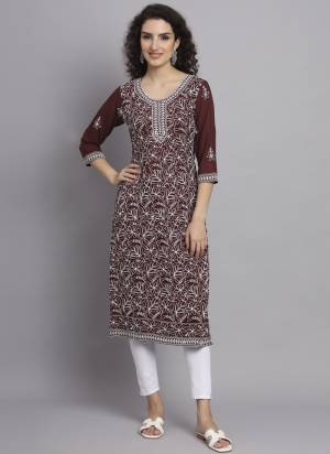 Grab These Beautiful Looking Readymade Long Kurti.These Kurti is Fabricated On Rayon.