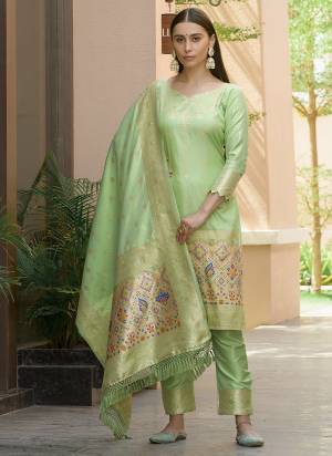 Attrective These Designer Suit in Fine Colored Pair With Bottom And Dupatta.