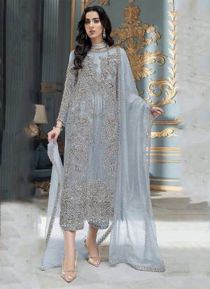 Attrective These Designer Suit in Fine Colored Pair With Bottom And Dupatta.These Top Are Organza And Dupatta Are Fabricated On Net Pair With Santoon Bottom.Its Beautified With Santoon Inner.Its Beautified With Heavy Designer Embroidery Work.