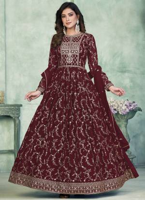 Grab These Designer Anarkali Suit in Fine Colored Pair With Bottom And Dupatta.These Top And Dupatta Are Fabricated On Faux Georgette Pair With Santoon Bottom.Its Beautified With Santoon Inner.Its Beautified With Heavy Designer Embroidery Work.