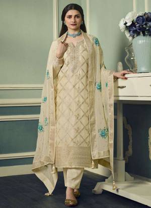 Attrective These Designer Suit in Fine Colored Pair With Bottom And Dupatta.These Top Are Viscose Jacquard And Dupatta Are Fabricated On Rangoli Silk Pair With Santoon Bottom.Its Beautified With Santoon Inner.Its Beautified With Heavy Wevon Jari Designer With  Embroidery Work.