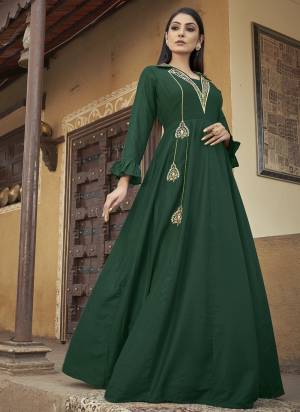 Grab These Beautiful Looking Readymade Gown In Fine Colored.These Gown is Fabricated On Muslin.Its Beautified With Designer Thread Embrodery Work.