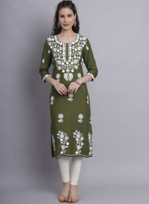 Attrective These Beautiful Looking Readymade Long Kurti.These Kurti is Fabricated On Rayon.Its Beautified With Designer Chickenkari Embroidery Work.