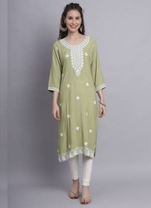 Attrective These Beautiful Looking Readymade Long Kurti.These Kurti is Fabricated On Rayon.Its Beautified With Designer Chickenkari Embroidery Work.