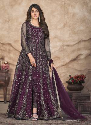 Grab These Designer Anarkali Suit in Fine Colored Pair With Bottom And Dupatta.These Top And Dupatta Are Fabricated On Net Pair With Satin Bottom.Its Beautified With Satin Inner.Its Beautified With Heavy Designer Embroidery Work.